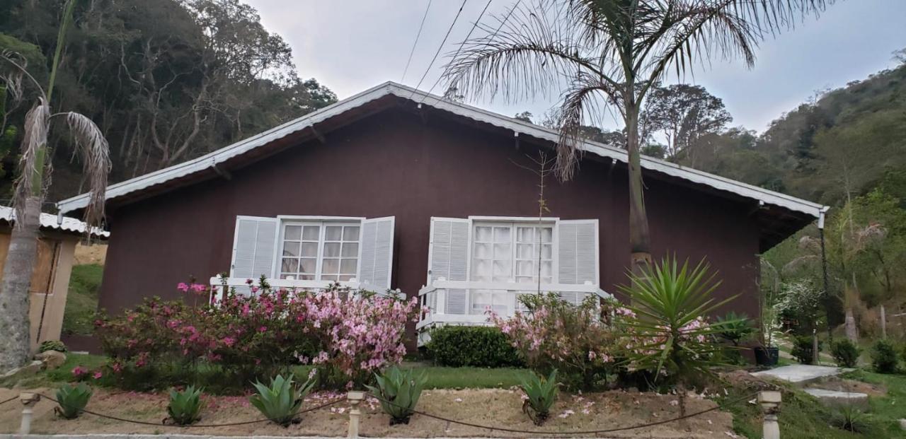 Casa de Campo Grande e Aconchegante na Montanha Santo Antônio do Pinhal Exterior foto