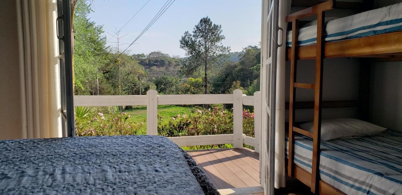 Casa de Campo Grande e Aconchegante na Montanha Santo Antônio do Pinhal Exterior foto