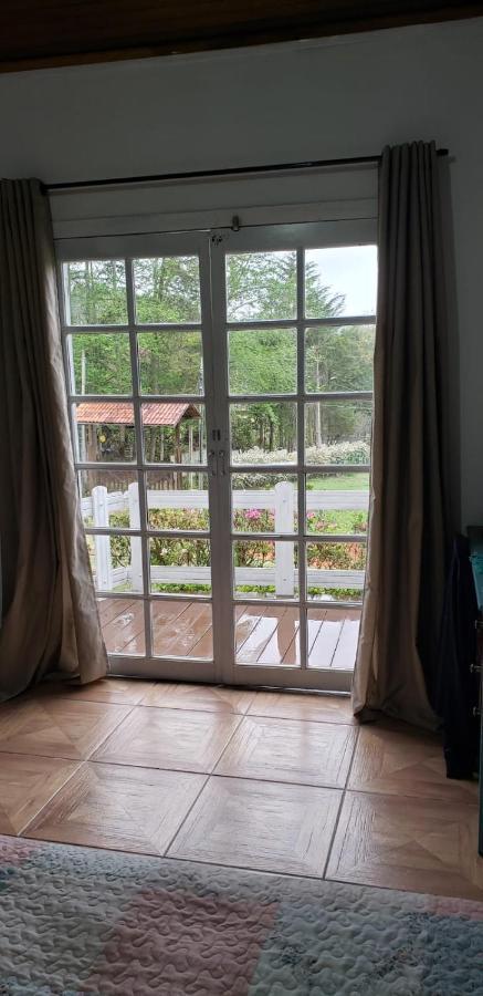 Casa de Campo Grande e Aconchegante na Montanha Santo Antônio do Pinhal Exterior foto